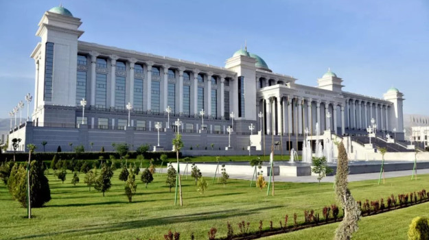 Chairman of the Halk Maslahaty of Turkmenistan congratulated the President of the Russian Federation