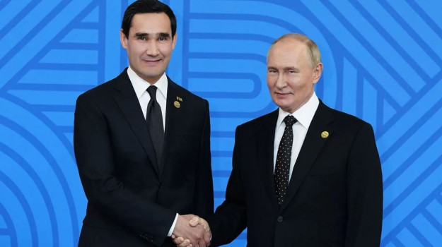 Serdar Berdimuhamedow Wladimir Putini 12-nji dekabrda Aşgabatda geçiriljek halkara foruma çagyrdy