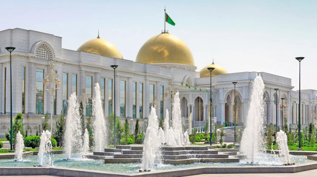 The President of Turkmenistan congratulated the President of the Russian Federation