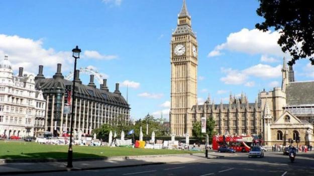 Türkmen işewürleri sapar bilen Londona bararlar