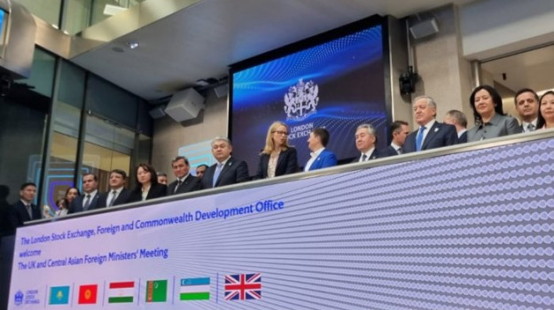 Türkmenistan energetika, infrastruktura ulgamlaryna britan maýa goýumlaryny çekmäge gyzyklanma bildirýär