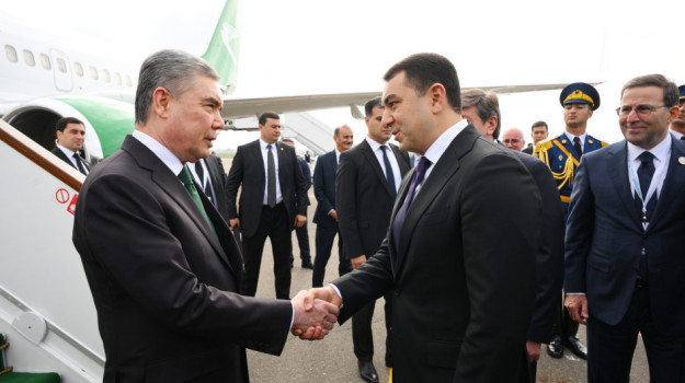 Türkmenistanyň Halk Maslahatynyň Başlygy Azerbaýjana sapar bilen bardy